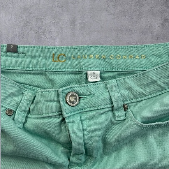 LC Lauren Conrad Stretch Denim Mid-Rise Shorts Mint Green Sz: 6 - Picture 5 of 10
